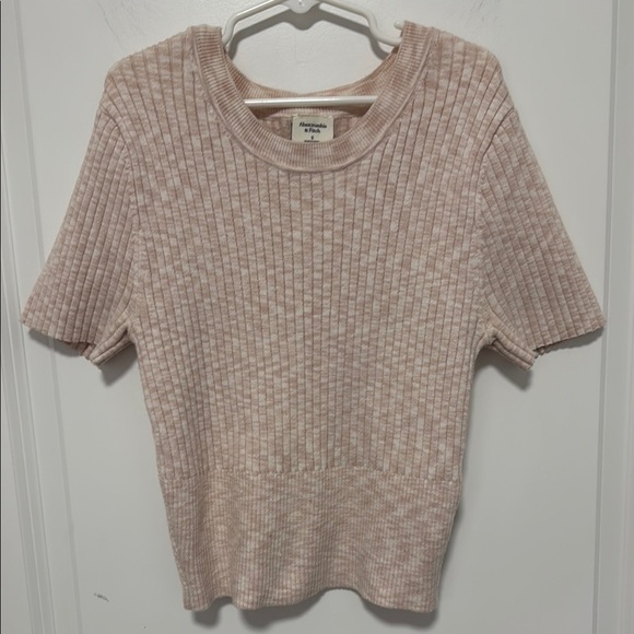 Abercrombie & Fitch Tops - Abercrombie & Fitch Women’s Cream/Tan short sleeve Ribbed crop top size Small